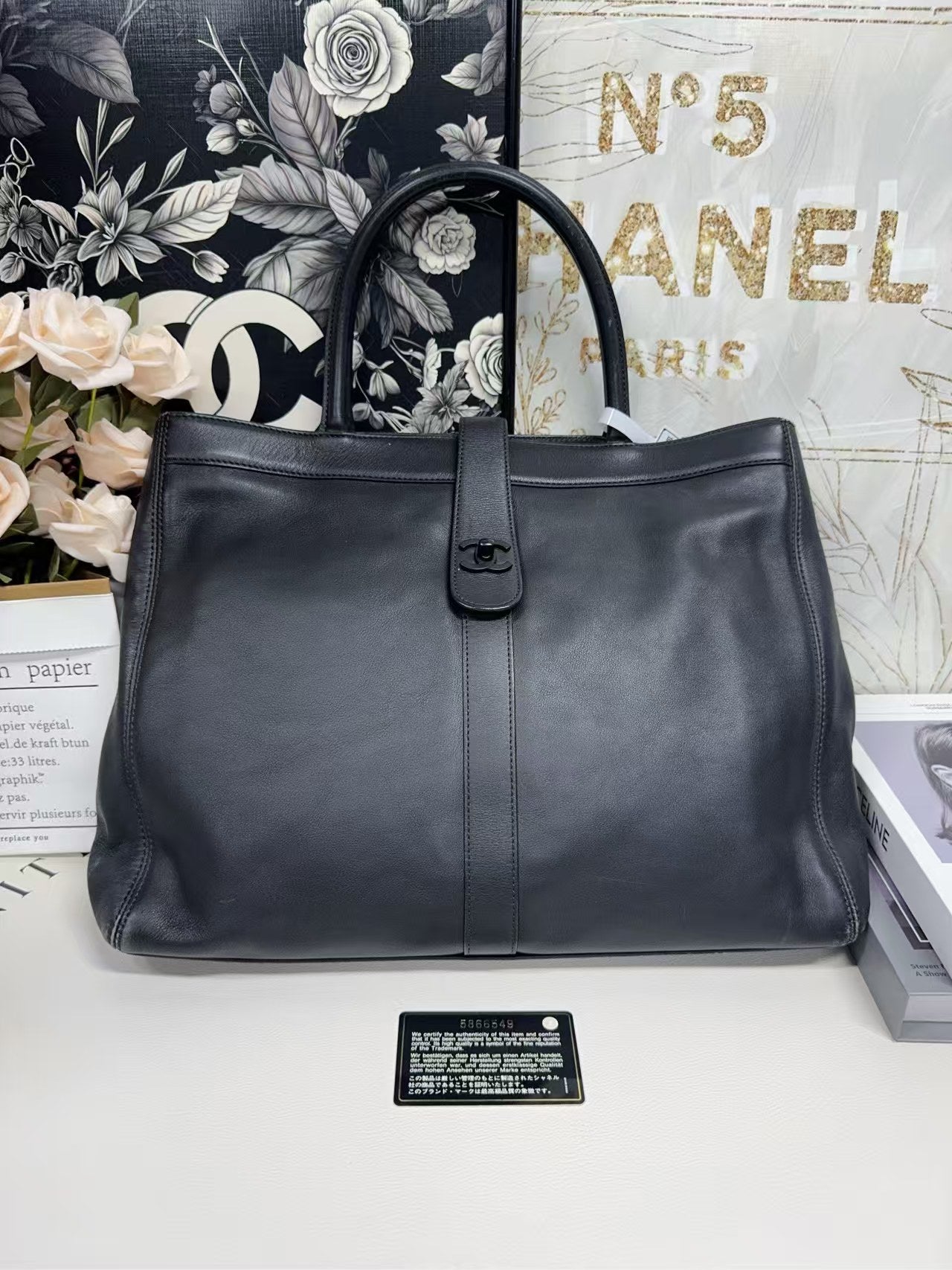 preloved Chanel bag/with card/top handle/Hobo