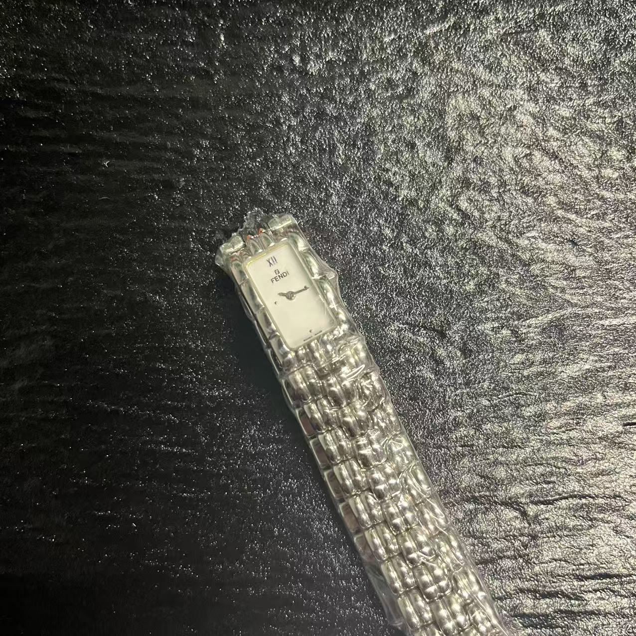 preloved Fendi watch