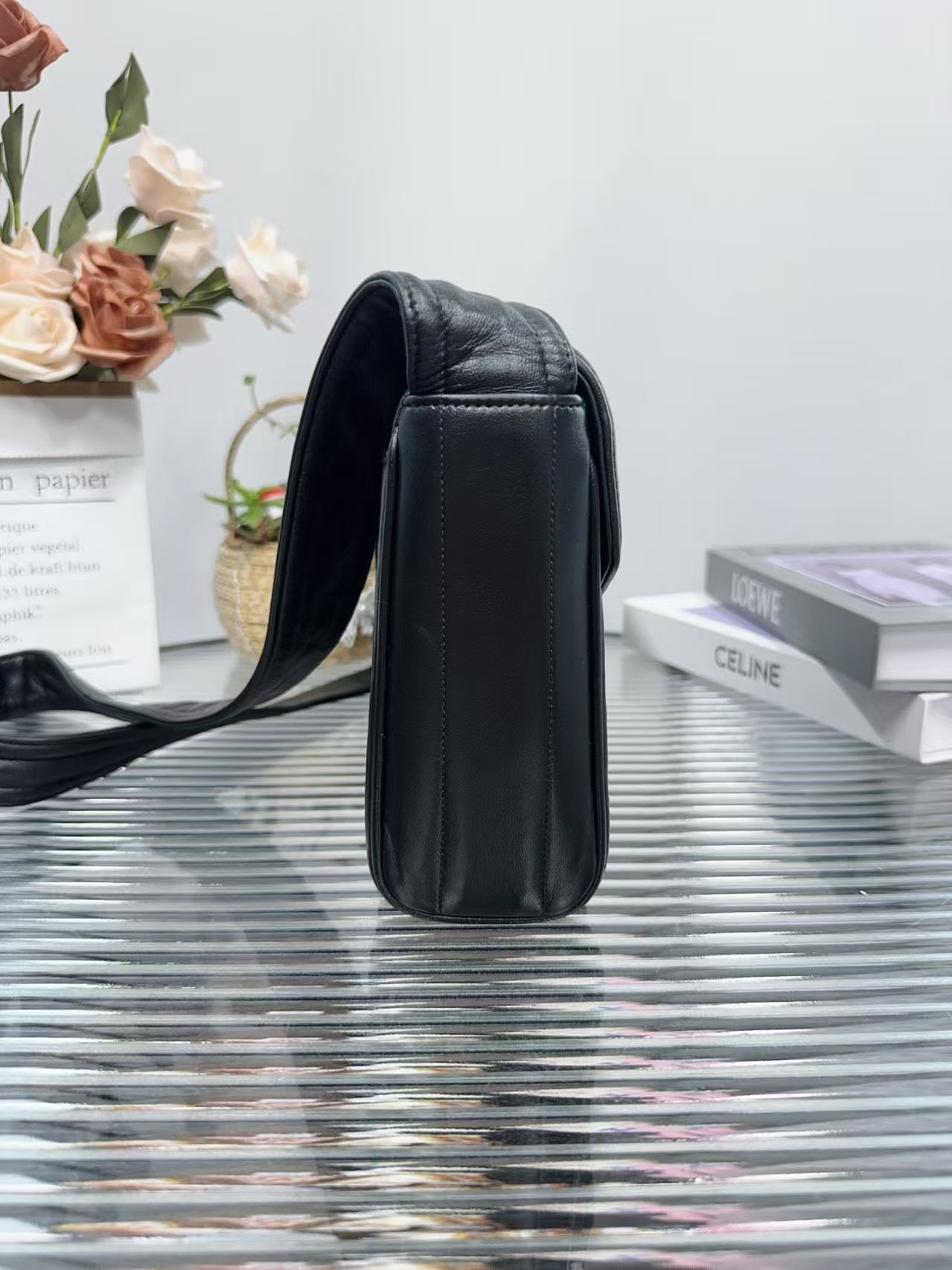 preloved Chanel bag so black shoulder bag