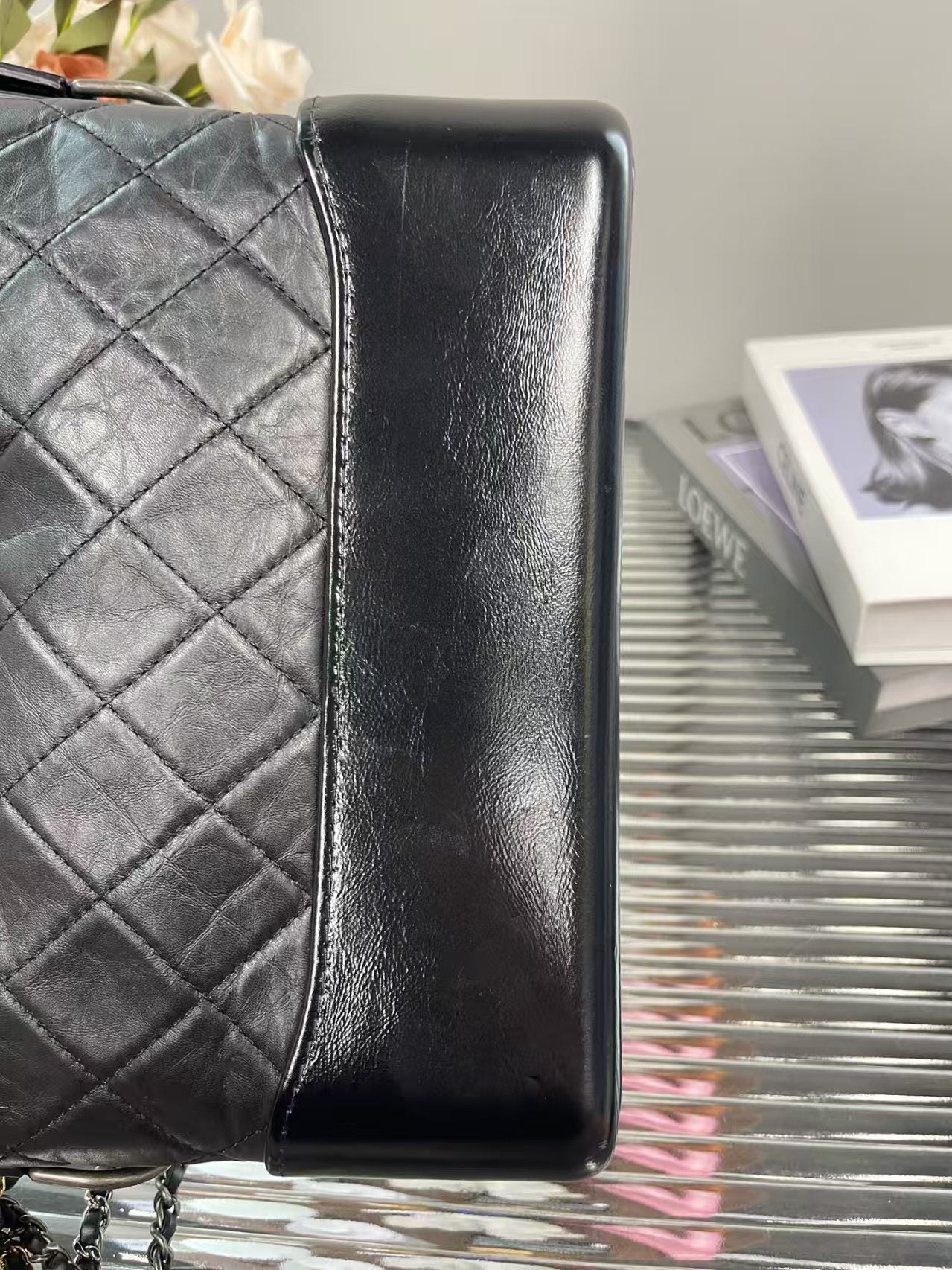 preloved Chanel bag Garbirille medium