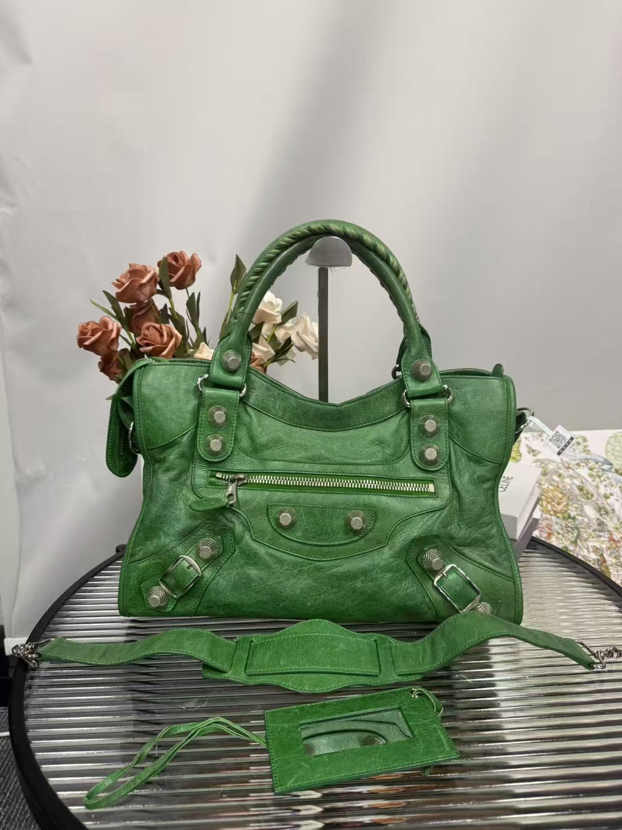 preloved balenciaga bag shoulder bag/handbag