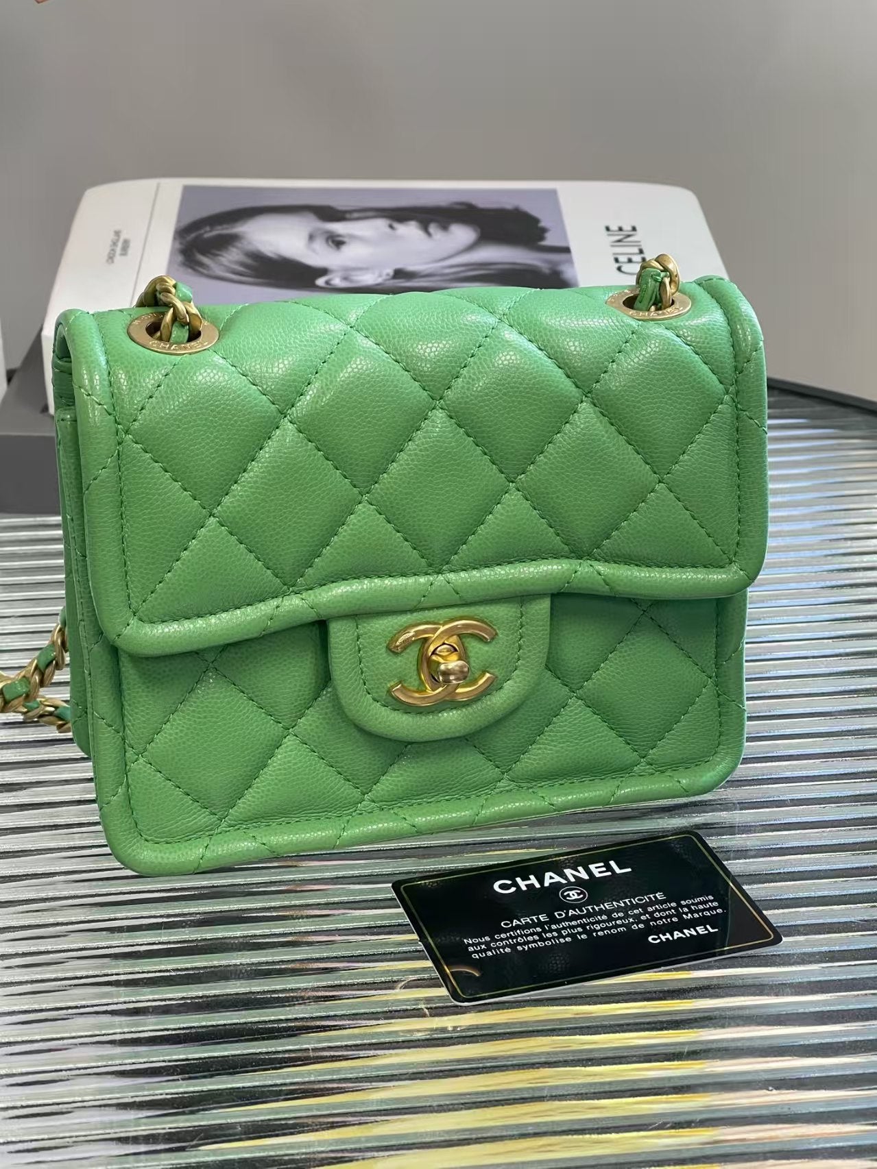 preloved Chanel bag 21P Shoulder bag