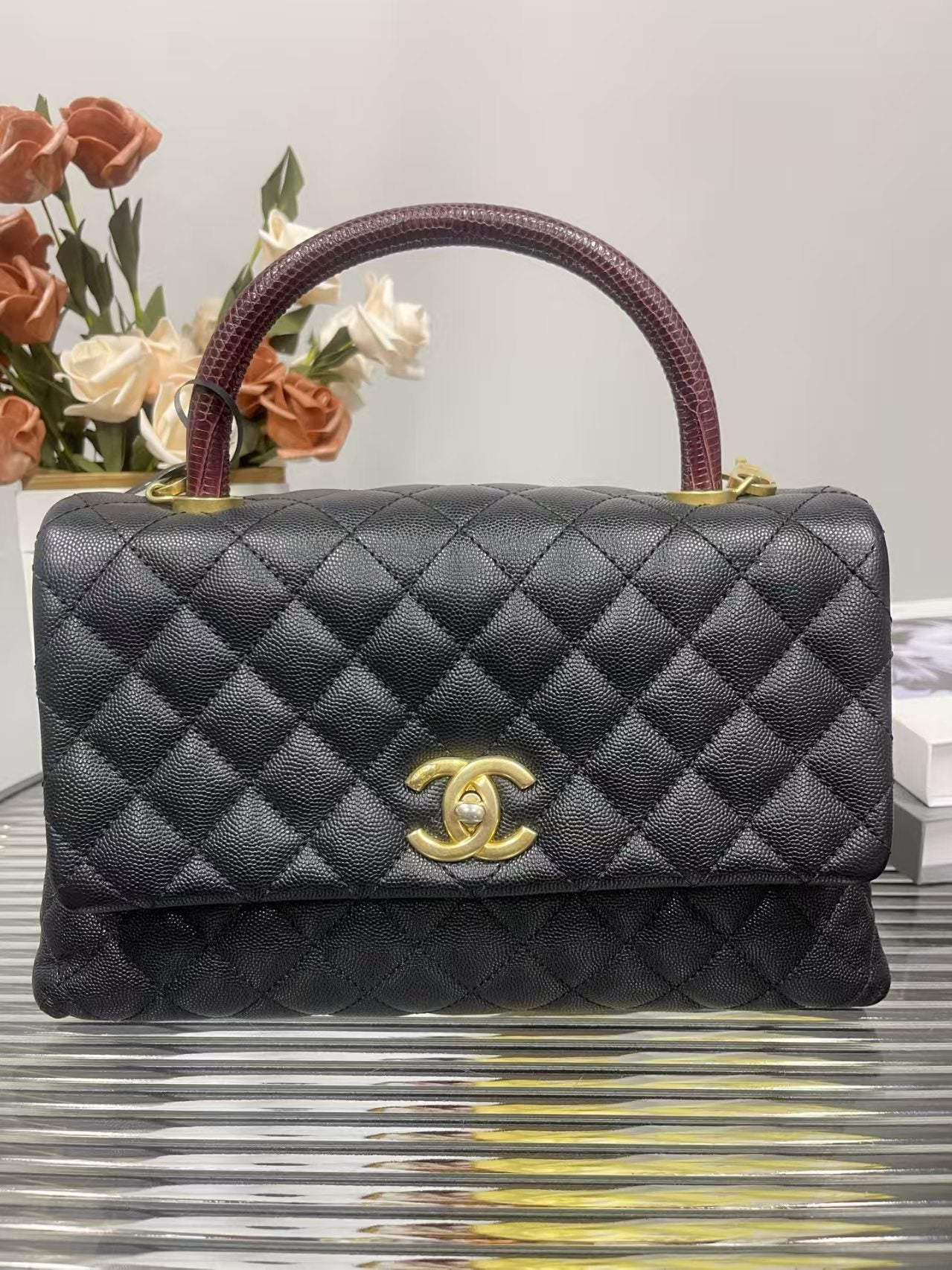 preloved Chanel bag Top handle shoulder bag