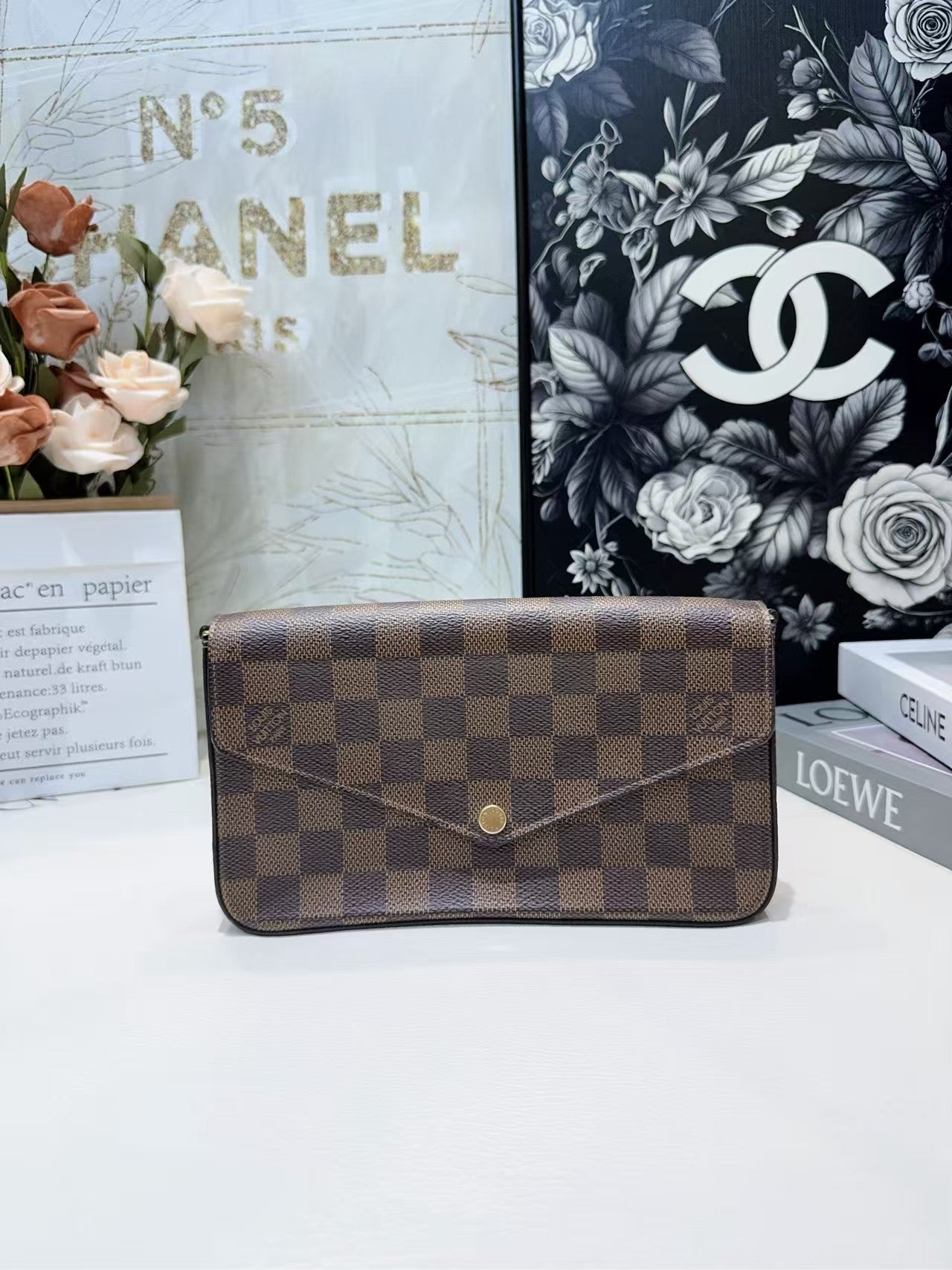 preloved Lv bag Cross body bag/shoulder bag/card holder/wallet