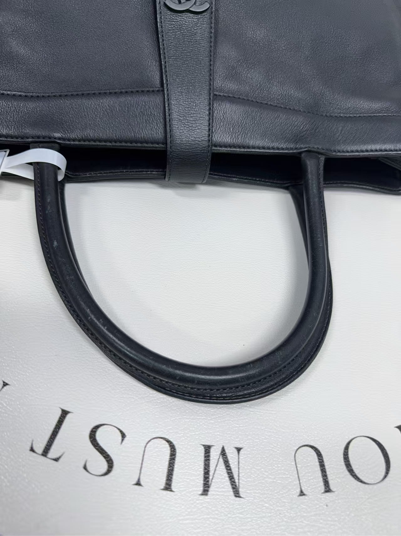 preloved Chanel bag/with card/top handle/Hobo