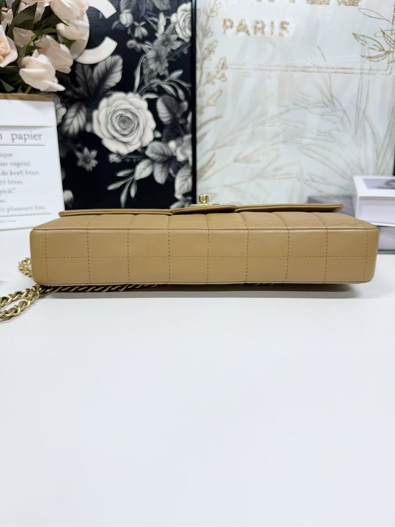 preloved Chanel bag shoulder bag/light brown