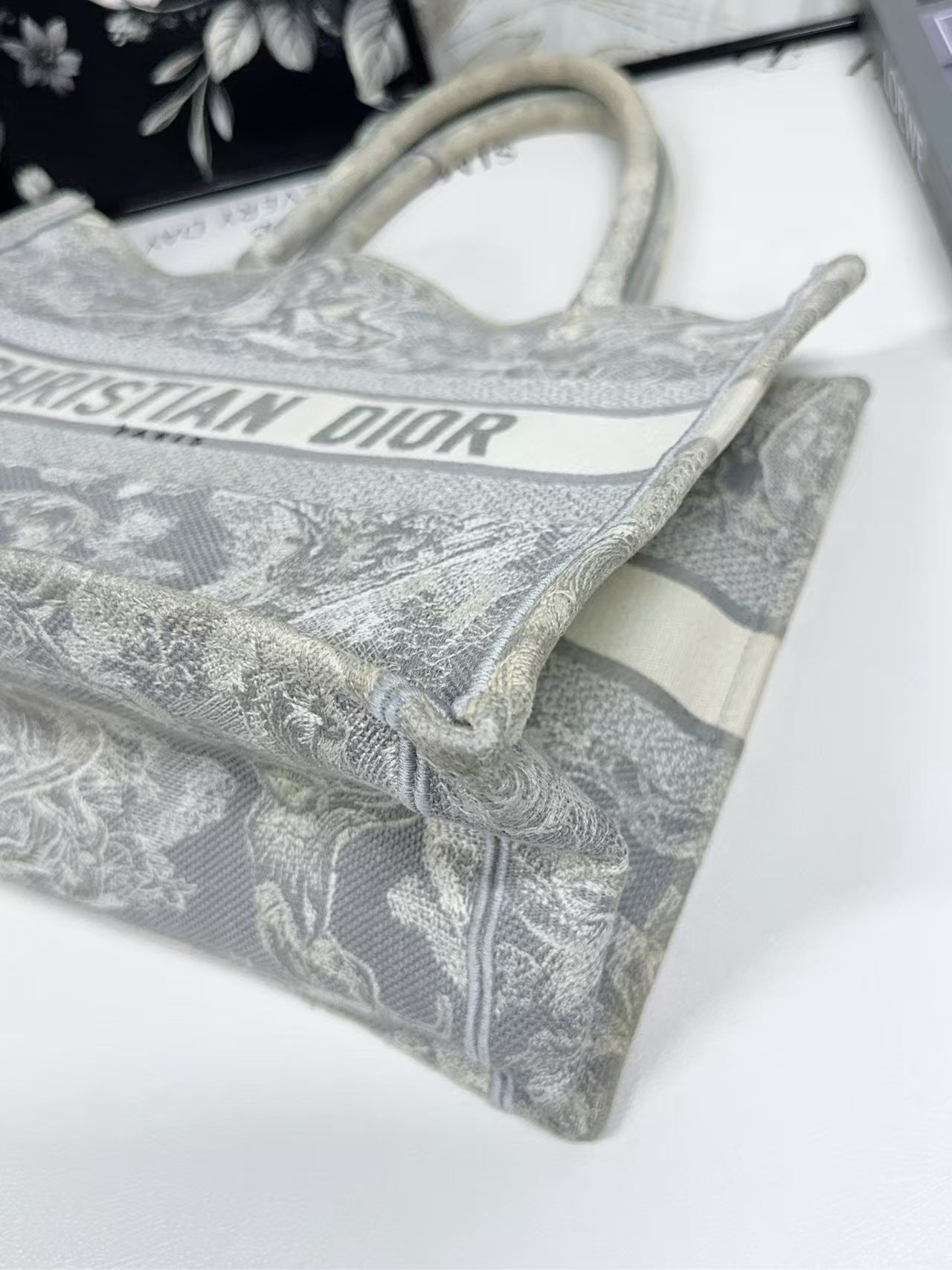 preloved Dior bag Tote bag/classical dior bag