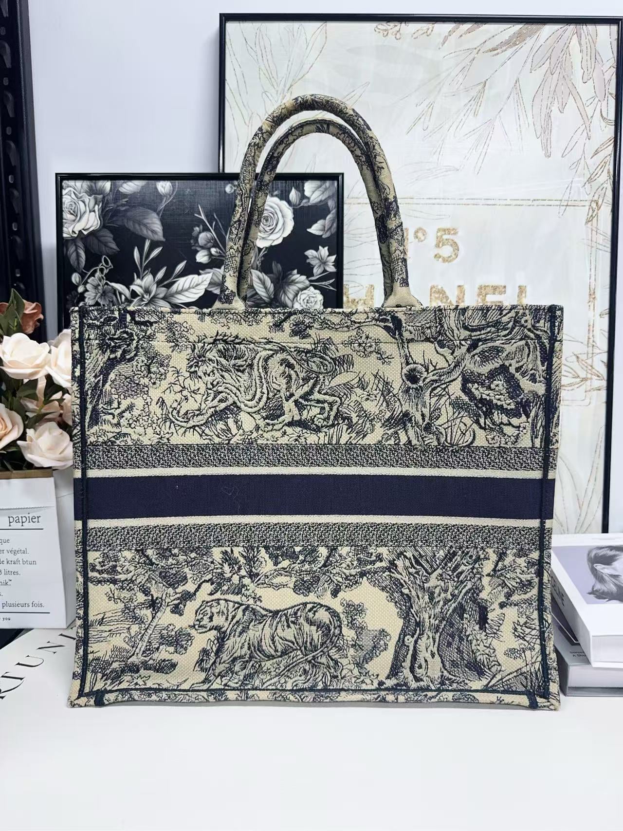 preloved Dior bag Zoo print/large tote/hand bag