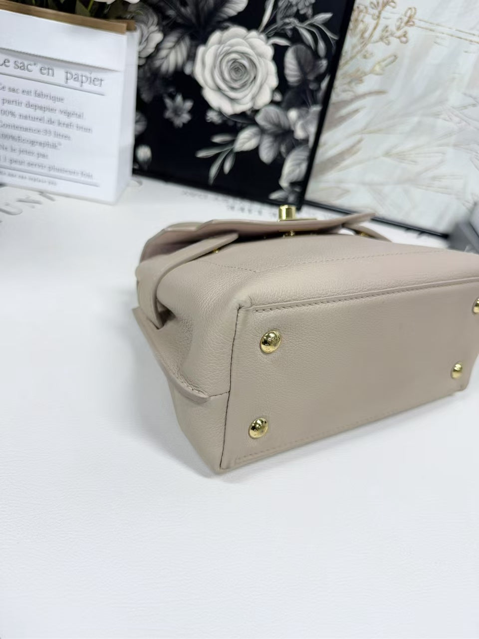 preloved LV bag Top handle/handbag/mini size
