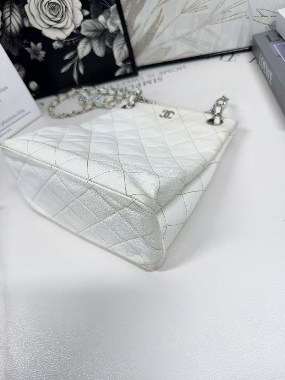 preloved Chanel bag shoulder bag/all white