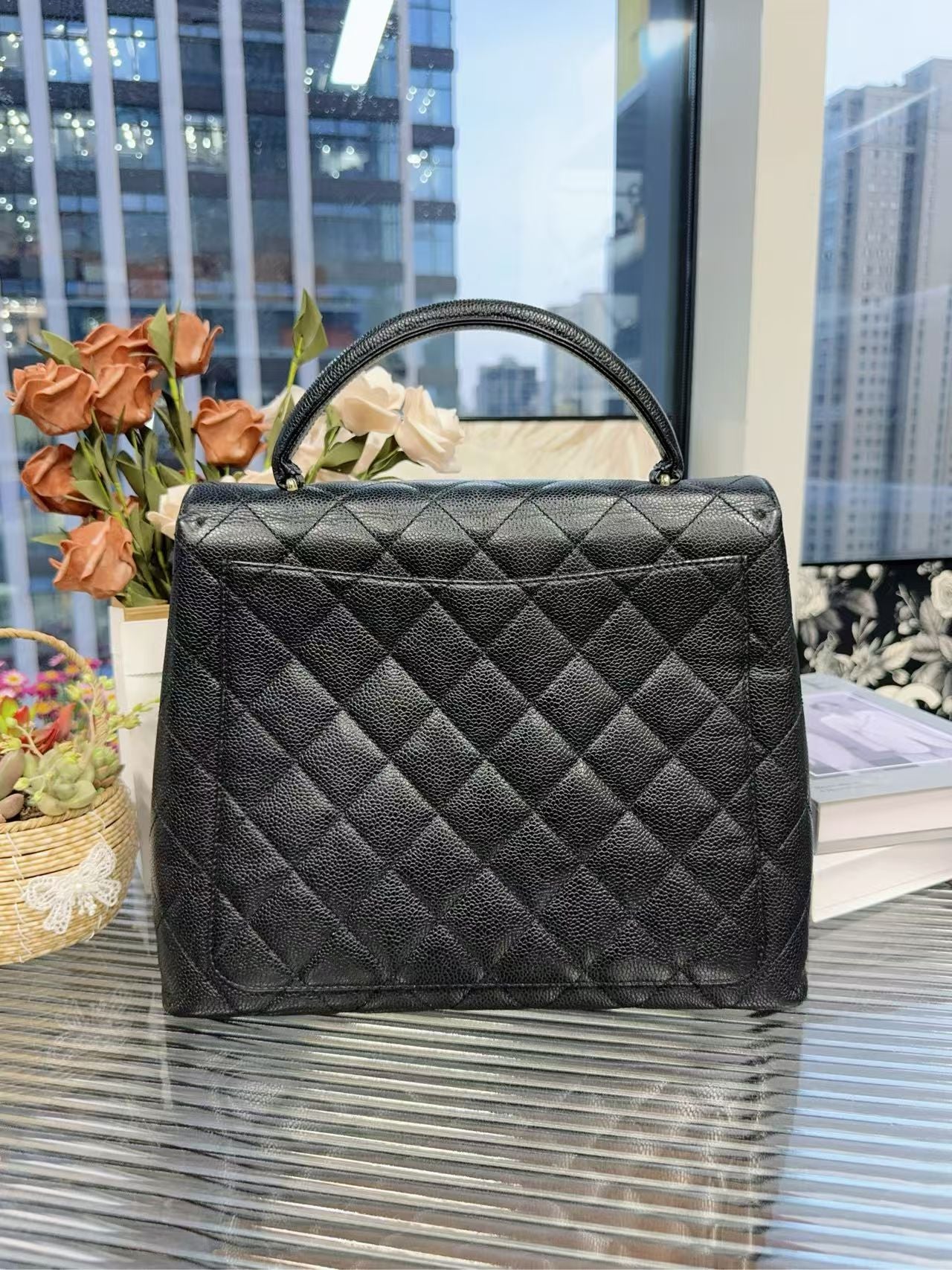preloved Chanel bag Top handle/with card