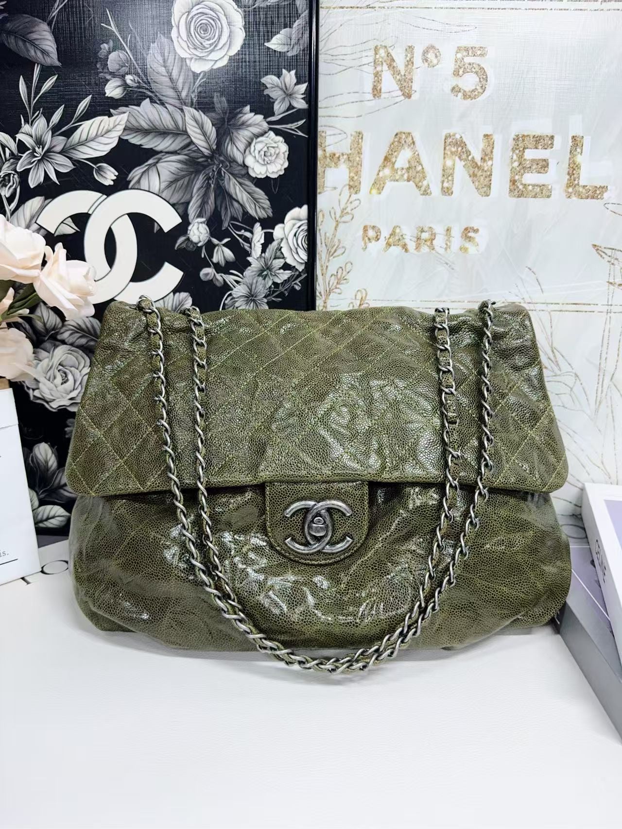 preloved Chanel bag shoulder bag/green