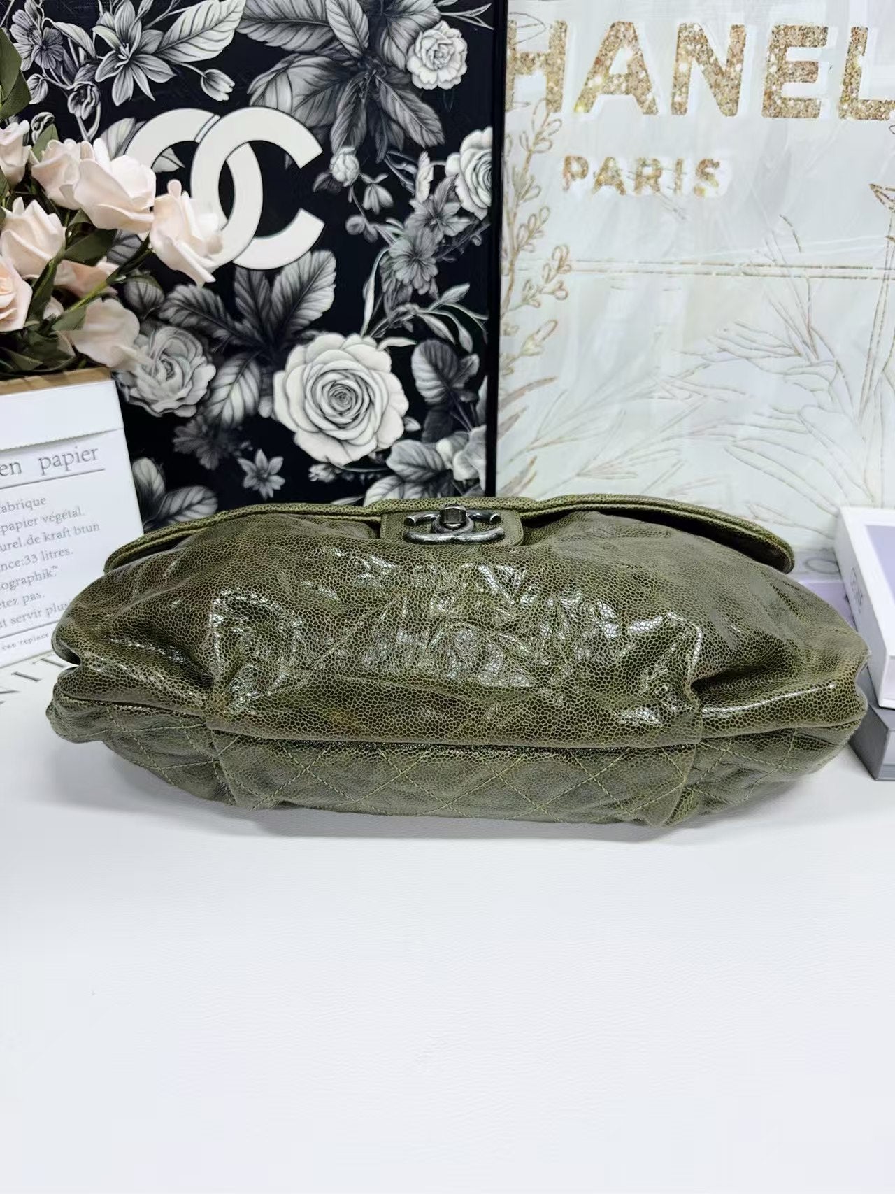 preloved Chanel bag shoulder bag/green