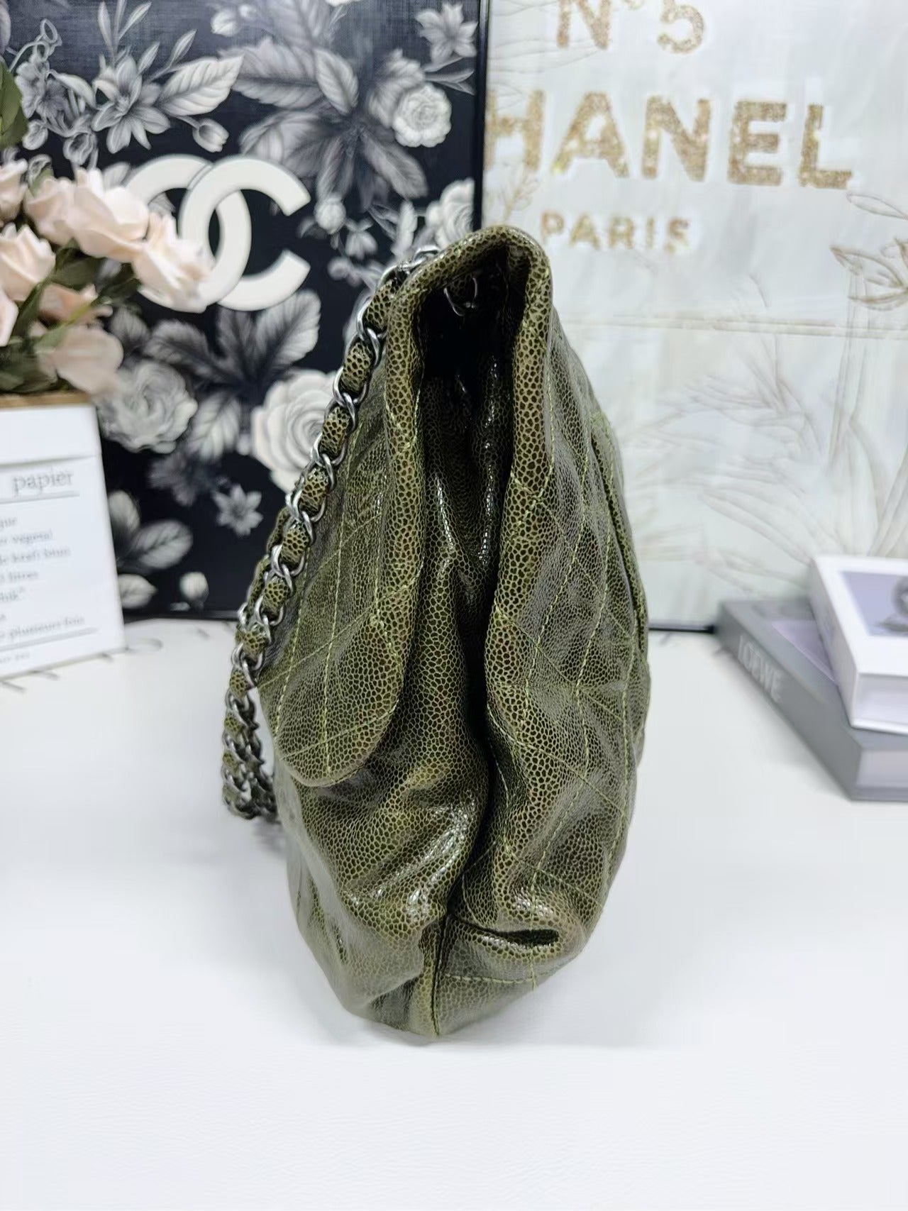 preloved Chanel bag shoulder bag/green