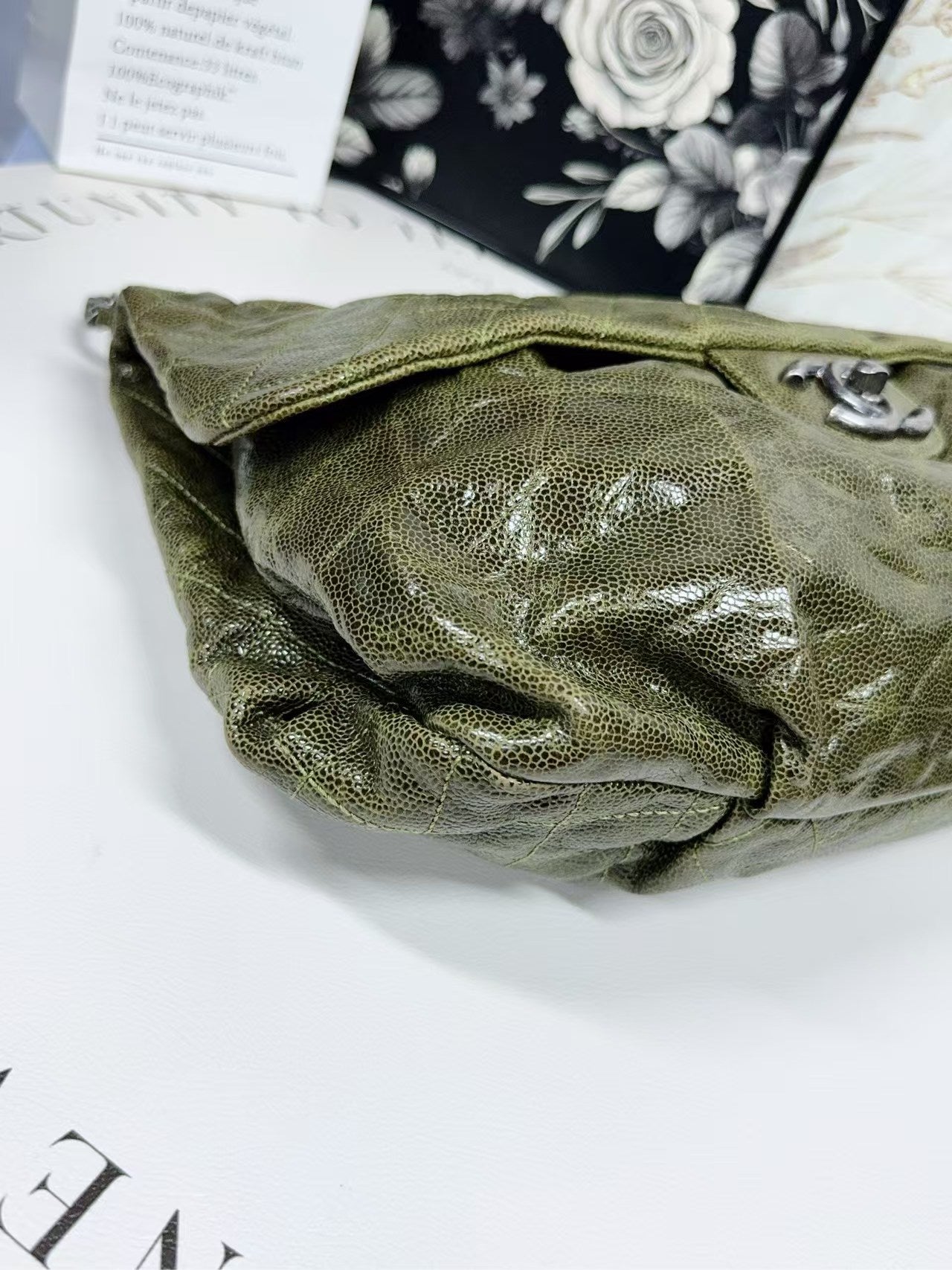 preloved Chanel bag shoulder bag/green