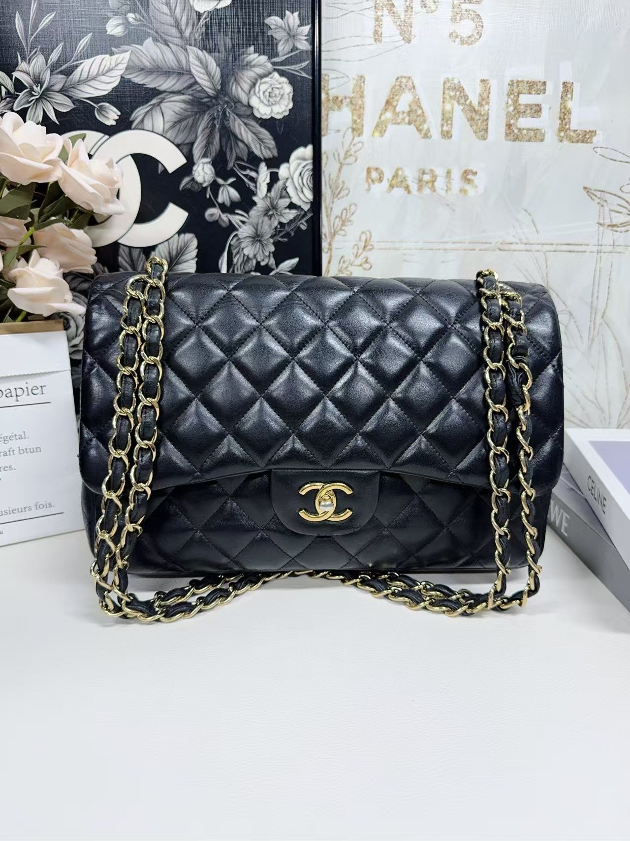 preloved Chanel bag shoulder bag/cross body bag/Golden hardware