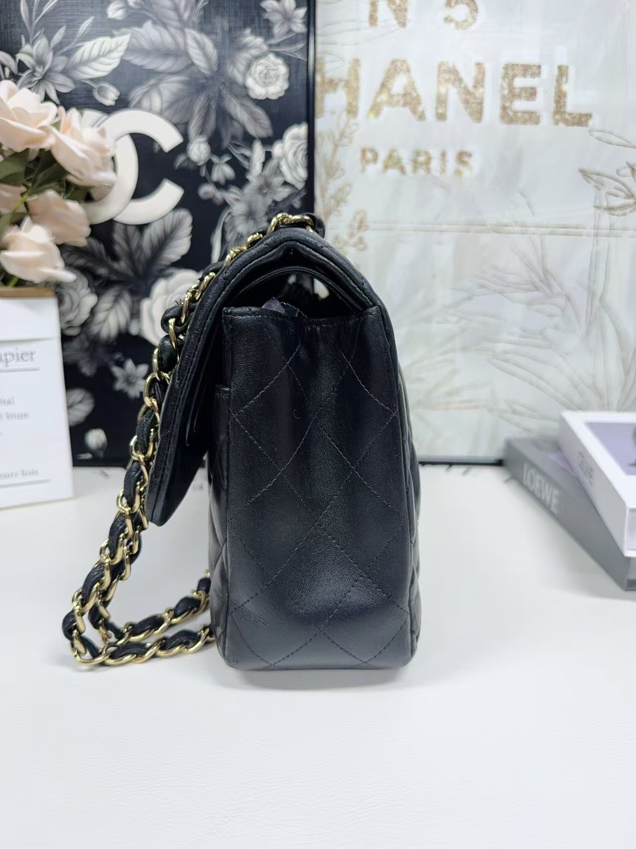 preloved Chanel bag shoulder bag/cross body bag/Golden hardware