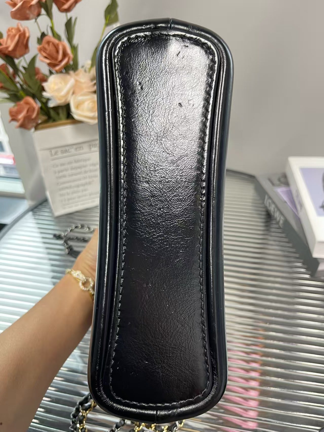 preloved Chanel bag Garbirille medium
