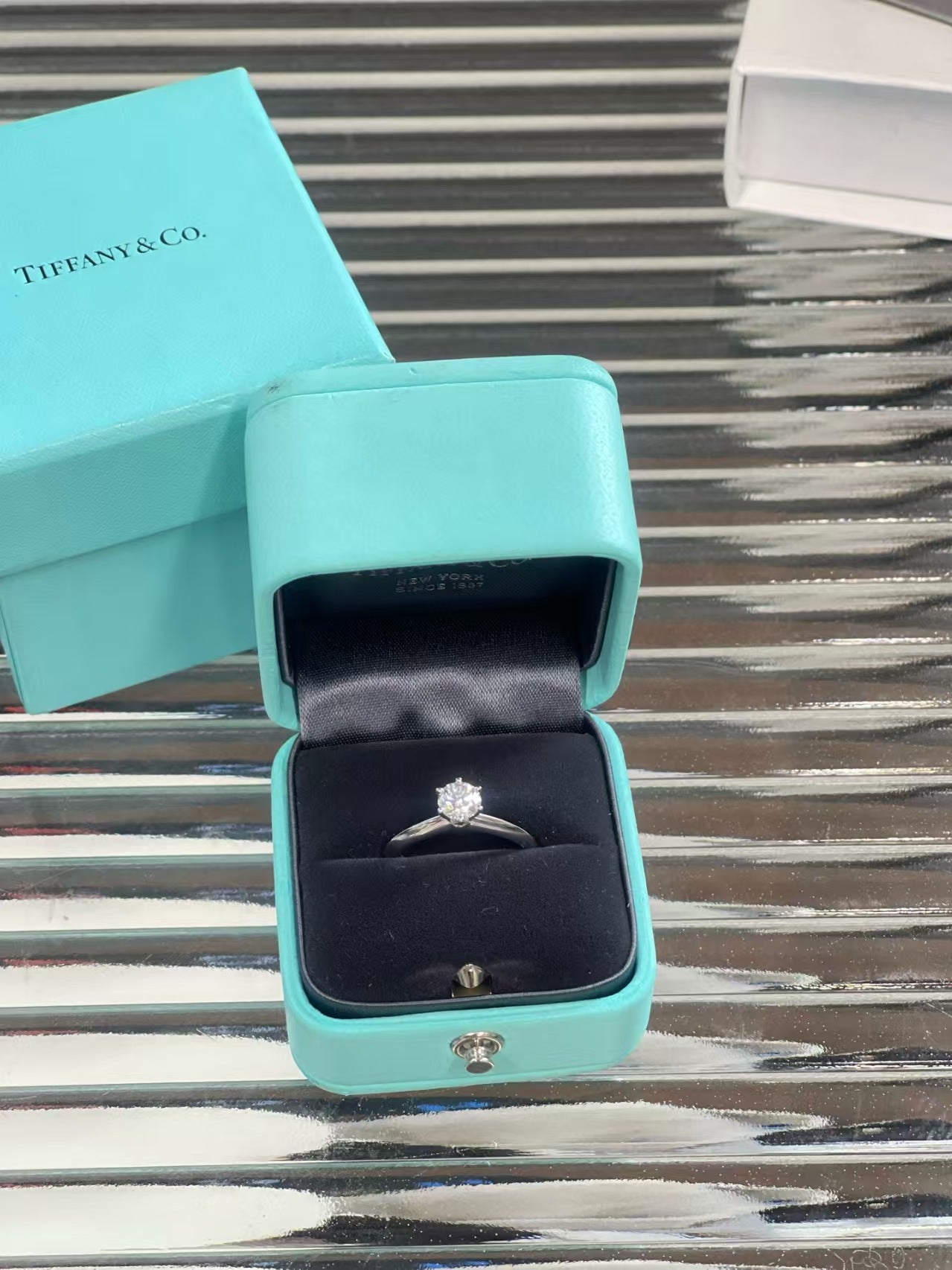 preloved Tiffany Ring D057