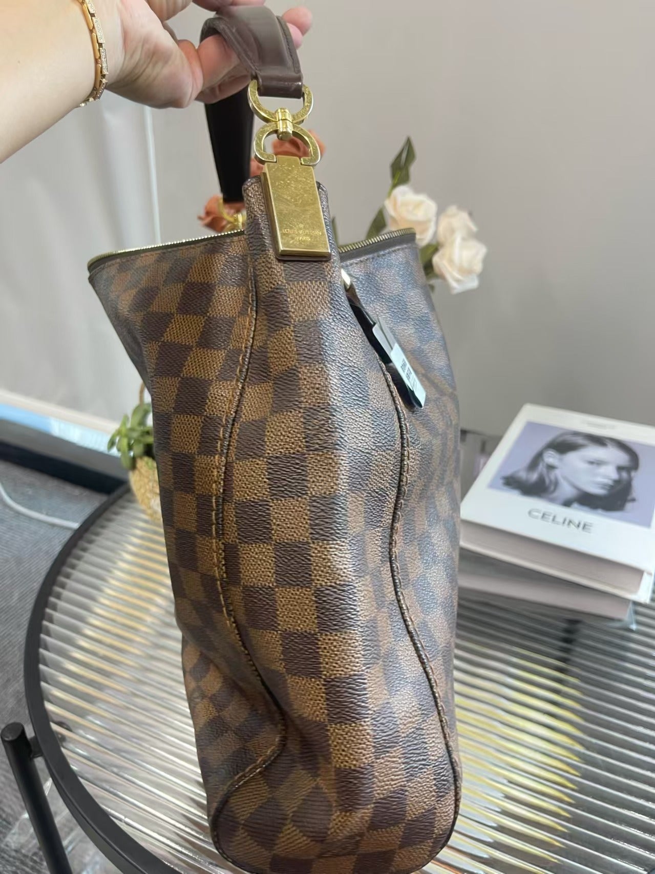 preloved Lv bag Hobo/Shoulder bag
