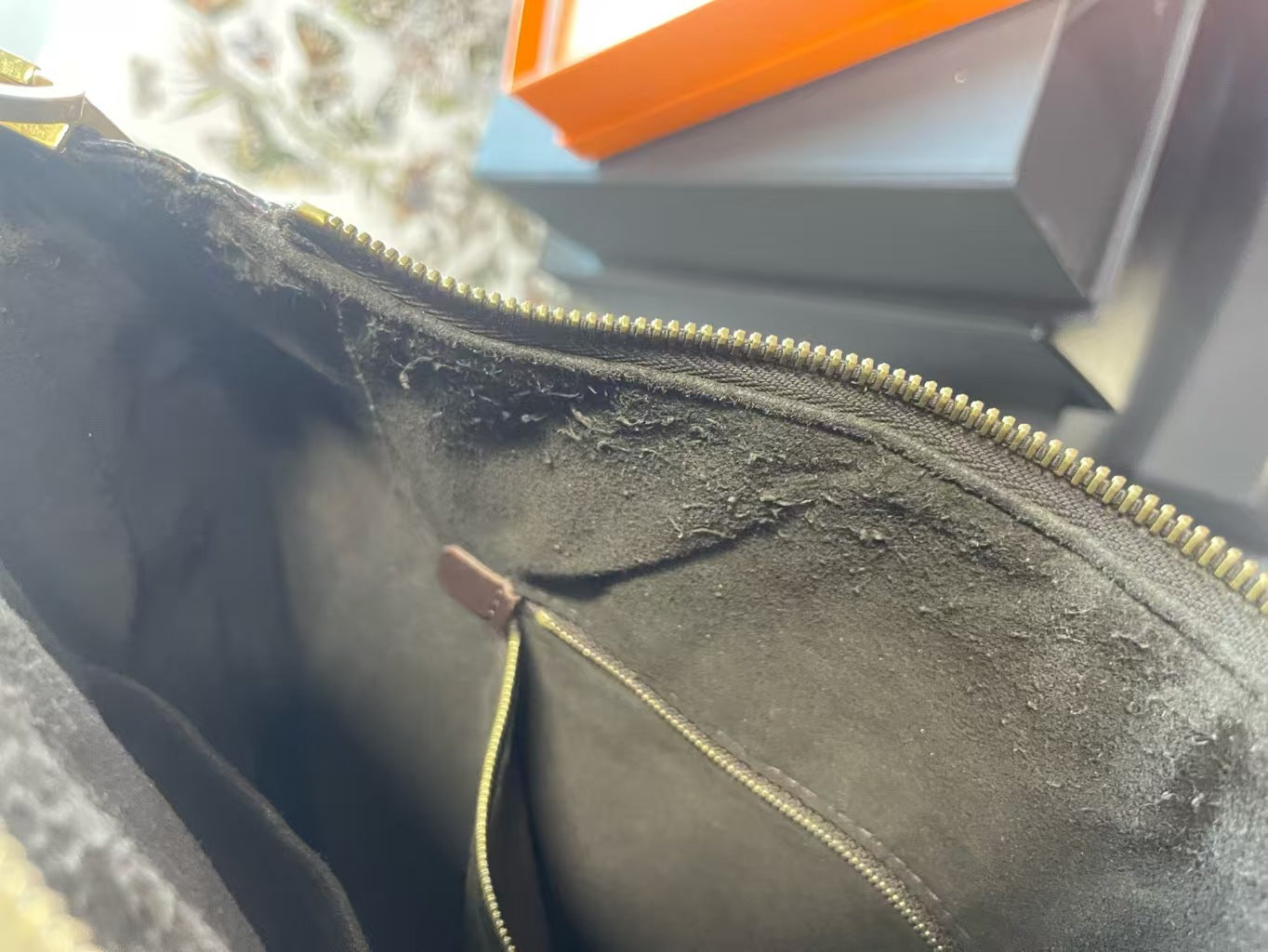 preloved Lv bag Hobo/Shoulder bag