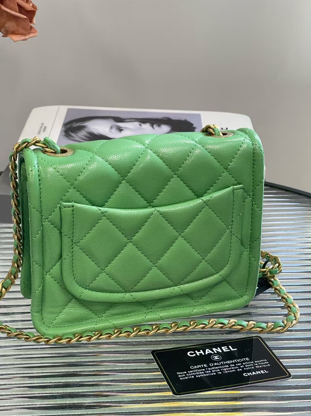 preloved Chanel bag 21P Shoulder bag
