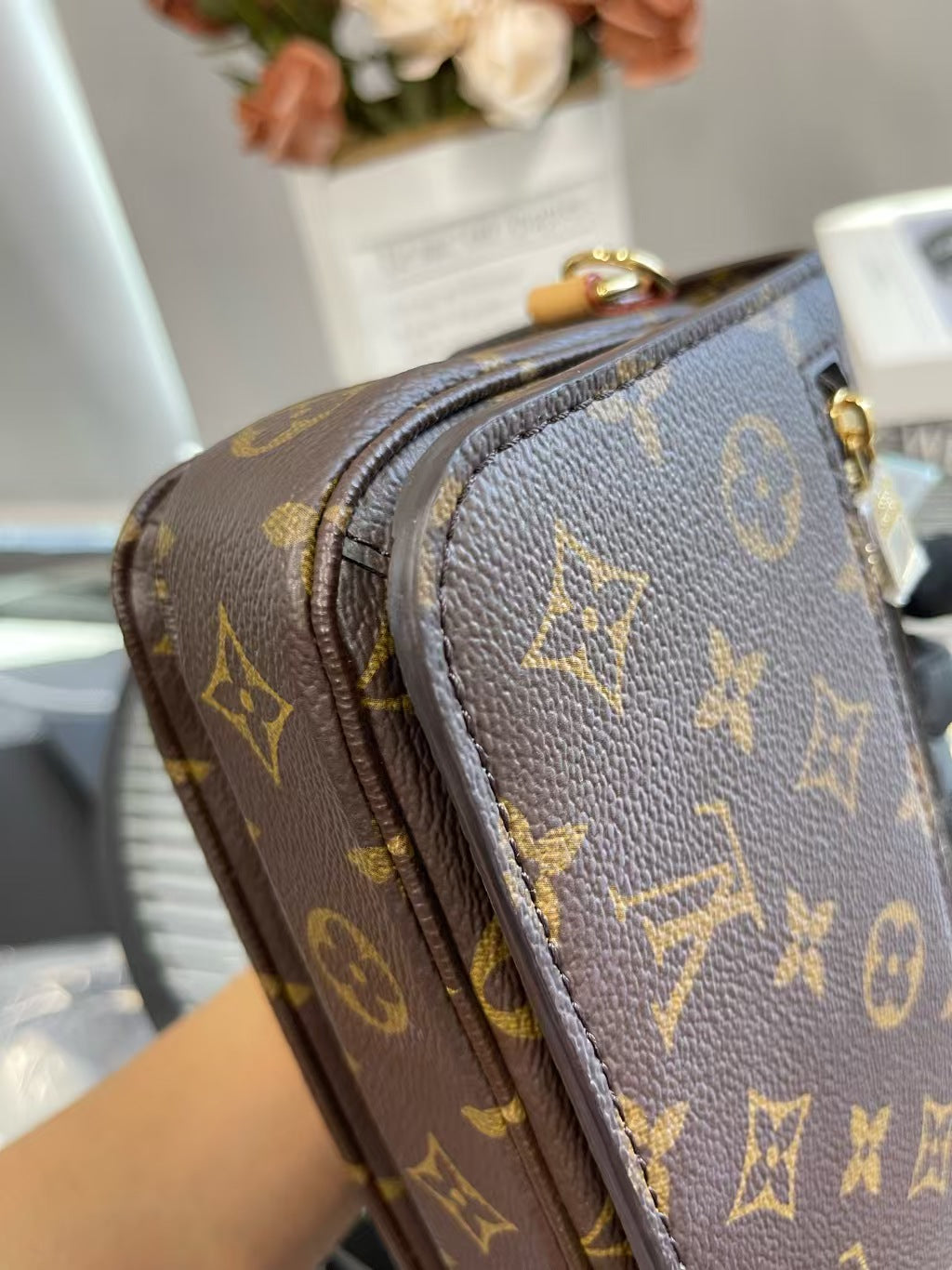 preloved LV bag Crossbody bag/shoulder bag