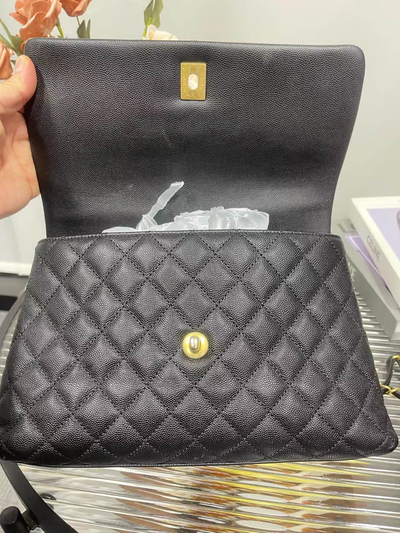 preloved Chanel bag Top handle shoulder bag