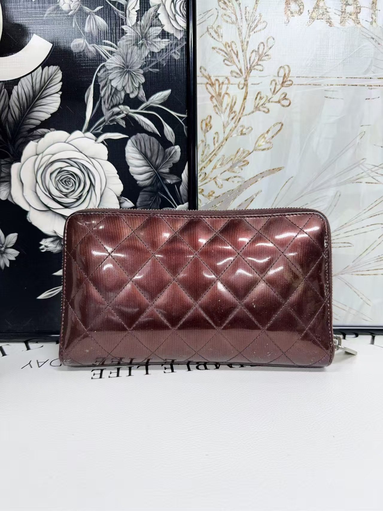 preloved Chanel wallet/long wallet